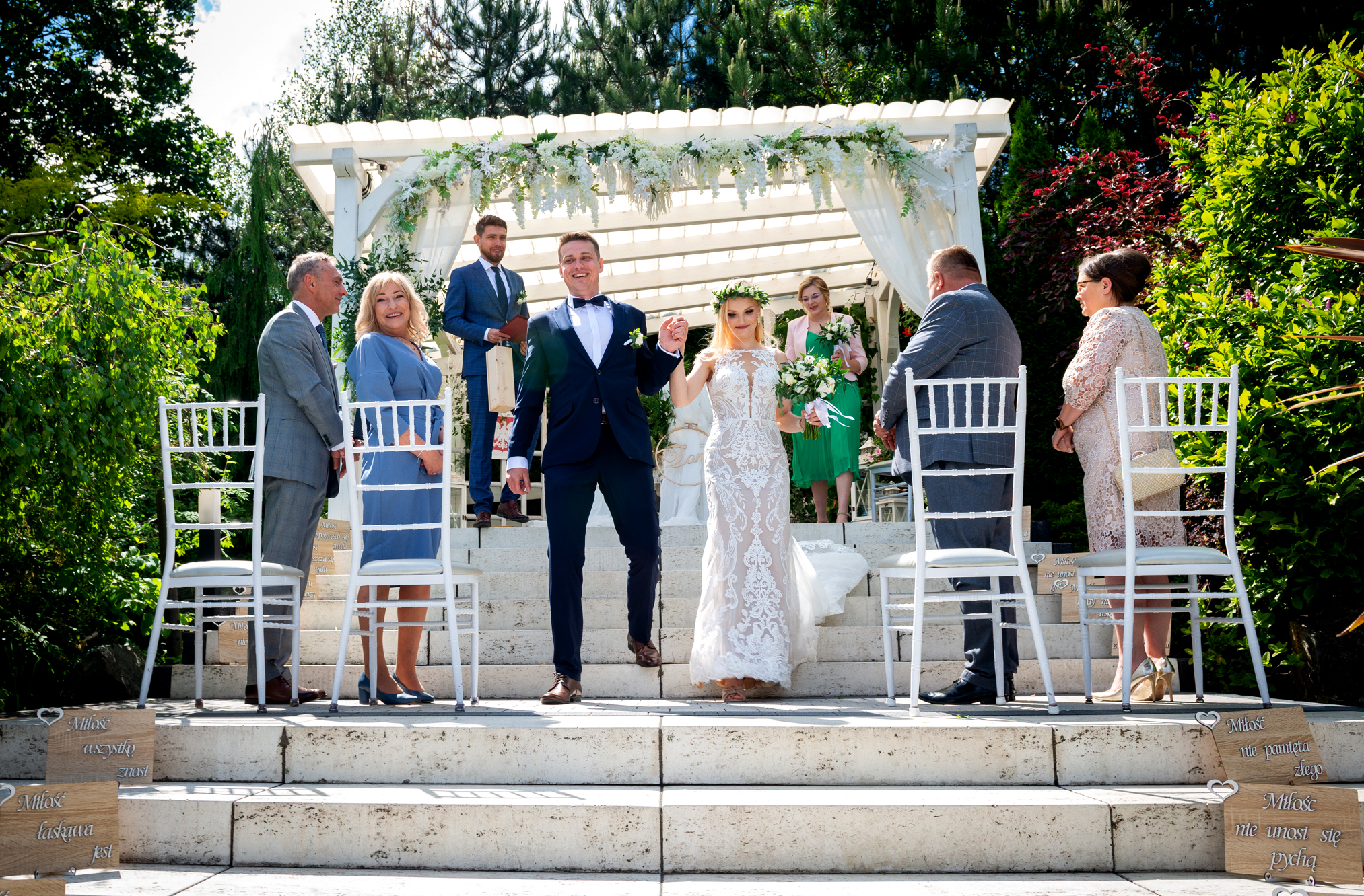 ślub w plenerze ogród sala weselna zacisze